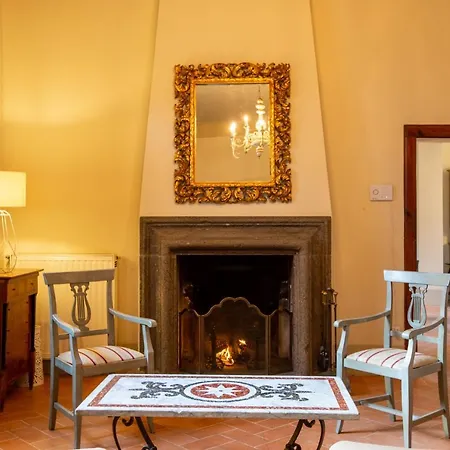 Violetta Villa Villastrada (Umbria)