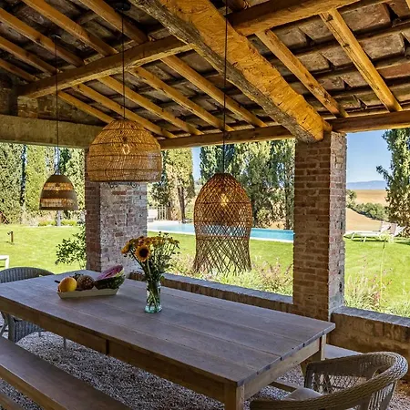 Violetta Villa